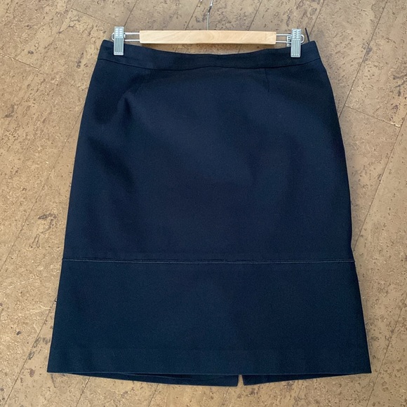 Salvatore Ferragamo Pencil black skirt!Office, business, work! Classic! Size 44 - Picture 6 of 13
